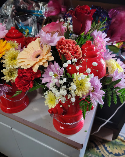 Florist «FLOWERS & GIFTS IN HAUPPAUGE/OAKDALE FLOWERS», reviews and photos, 110 Motor Pkwy, Hauppauge, NY 11788, USA