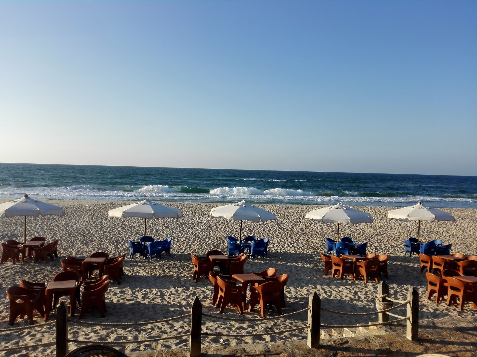 Foto de Basata Beach - lugar popular entre os apreciadores de relaxamento