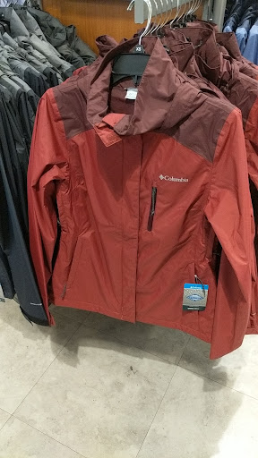 Sportswear Store «Columbia Sportswear Outlet Store», reviews and photos, 447 Great Mall Dr, Milpitas, CA 95035, USA
