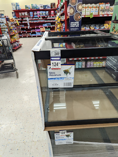 Pet Supply Store «Petco Animal Supplies», reviews and photos, 4950 S 76th St, Greenfield, WI 53220, USA