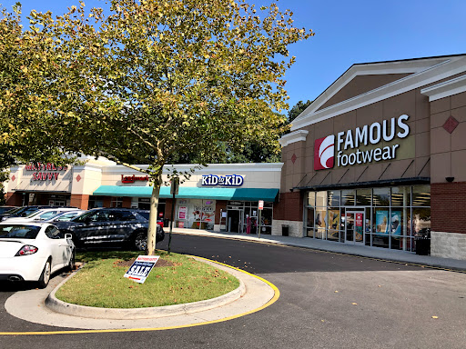 Famous Footwear, 7230 Bell Creek Rd, Mechanicsville, VA 23111, USA, 