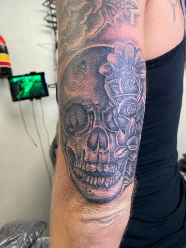 Tattoo Shop «Gulf Coast Professional Tattoo», reviews and photos, 10442 Front Beach Rd, Panama City Beach, FL 32407, USA