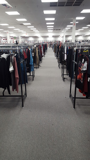 Clothing Store «Burlington Coat Factory», reviews and photos, 1025 W Patrick St, Frederick, MD 21702, USA