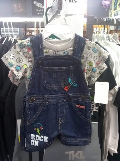 Video Store «Young Ones», reviews and photos, 26 S Whiteoak St, Kutztown, PA 19530, USA