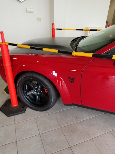 Car Dealer «Falls Chrysler Jeep Dodge», reviews and photos, 4100 State Rd, Cuyahoga Falls, OH 44223, USA