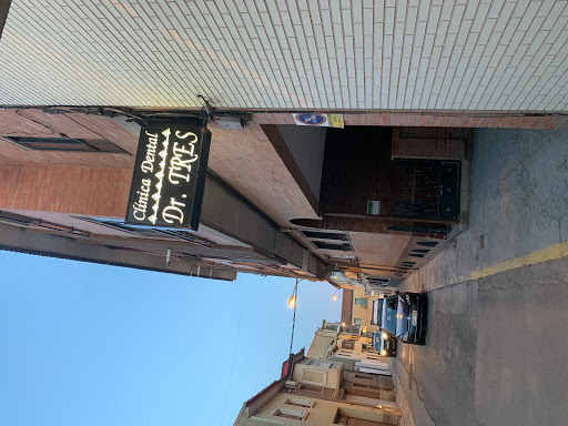 Clínica Dental Dr Tres en Cortes, Pamplona