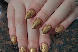 ItojLegacy Nails & Beauty image