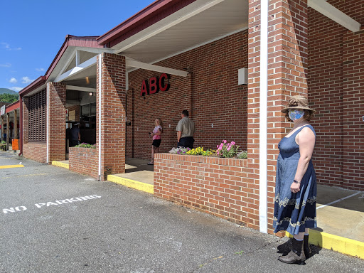 Liquor Store «ABC Store», reviews and photos, 30 E Sylva Shopping Center, Sylva, NC 28779, USA