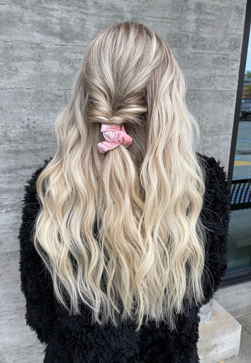 Beauty Salon «G Michael Salon», reviews and photos, 2727 E 86th St #120, Indianapolis, IN 46240, USA