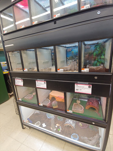 Pet Supply Store «Pet Supplies Plus», reviews and photos, 7570 Pearl Rd, Middleburg Heights, OH 44130, USA