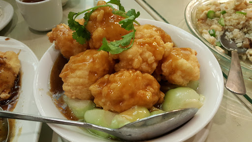 Shopping Mall «Orchard Mall Shopping Center», reviews and photos, 6337 Orchard Lake Rd, West Bloomfield Township, MI 48322, USA