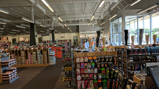 Shoe Store «DSW Designer Shoe Warehouse», reviews and photos, 23171 W Outer Dr, Allen Park, MI 48101, USA