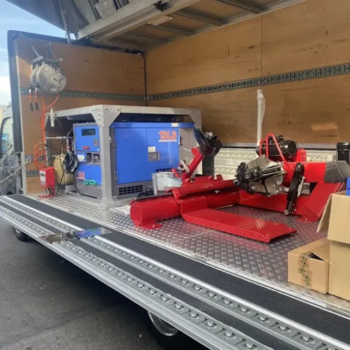 Comentarii opinii despre 株式会社 KU TRUCK&TYRE SERVICE