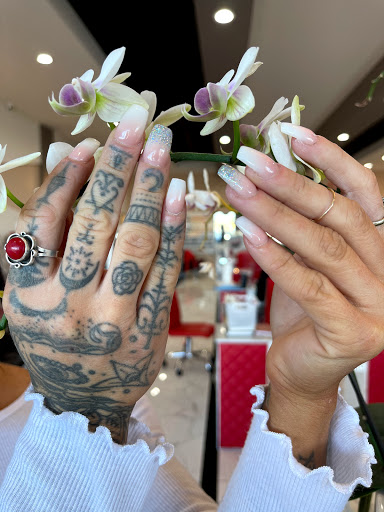 Gilroy Nails image