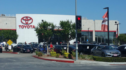 Toyota Dealer «AutoNation Toyota Cerritos», reviews and photos, 18700 Studebaker Rd, Cerritos, CA 90703, USA