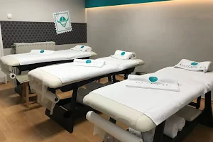 Massage Inn - Εύοσμος image