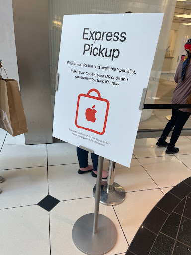 Computer Store «Apple Somerset», reviews and photos, 2800 W Big Beaver Rd, Troy, MI 48084, USA