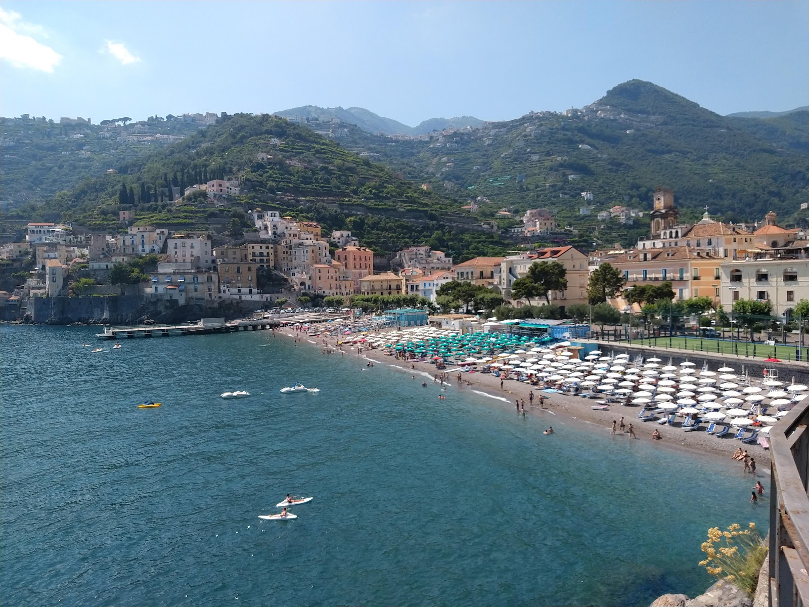 Foto af Minori beach med høj niveau af renlighed