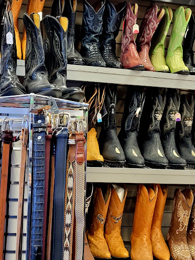 Shoe Repair Shop «Quality Shoe Repair & Luggage», reviews and photos, 2642 W Horizon Ridge Pkwy A5, Henderson, NV 89052, USA