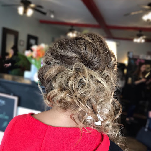 Beauty Salon «Mint Salon And Spa», reviews and photos, 531 North St, Jim Thorpe, PA 18229, USA