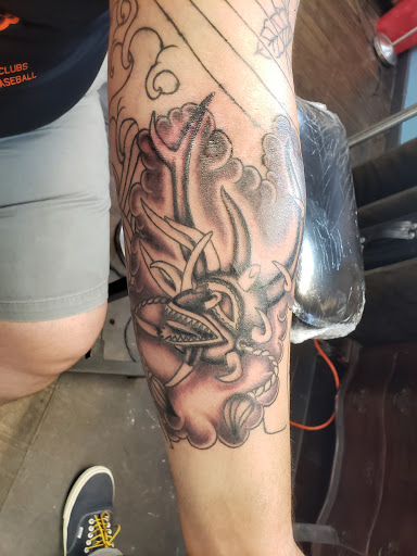 Tattoo Shop «Brightside Tattoo Shop - Baltimore», reviews and photos, 1130 Light St, Baltimore, MD 21230, USA