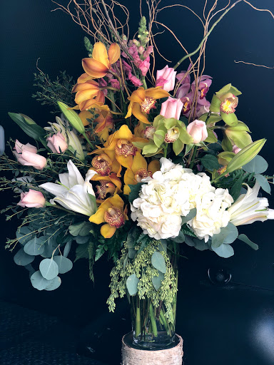 Florist «Kikilis Florist», reviews and photos, 417 S Pinellas Ave, Tarpon Springs, FL 34689, USA