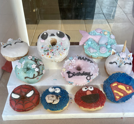 Donut Shop «Spudnuts Donuts», reviews and photos, 8225 Topanga Canyon Blvd, Canoga Park, CA 91304, USA