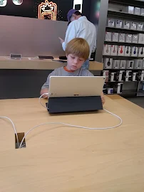 Apple El Paseo Village - Car repair in Palm Desert, CA, Indio - Rated 3.4/5