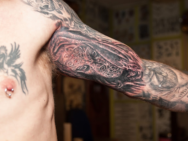 Reviews of Doc Price & Son Tattoos in Plymouth - Tatoo shop