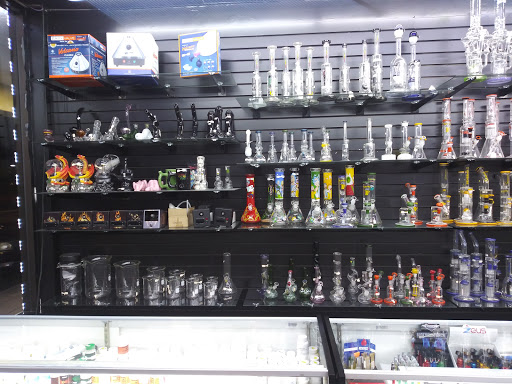 Tobacco Shop «Mr. SMOKE (smoke shop)», reviews and photos, 4347 Gunn Hwy, Tampa, FL 33618, USA