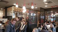 Atmosphère du Restaurant KFC Amiens Sud - n°16