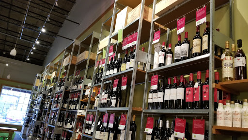 Wine Store «House Wine», reviews and photos, 644 High St, Columbus, OH 43085, USA