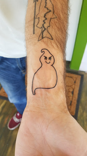 Tattoo Shop «High Tide Tattoo», reviews and photos, 472 Wood St, Dunedin, FL 34698, USA