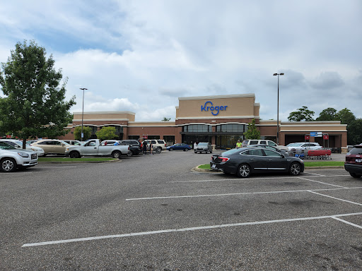 Grocery Store «Kroger», reviews and photos, 6660 Poplar Ave, Germantown, TN 38138, USA