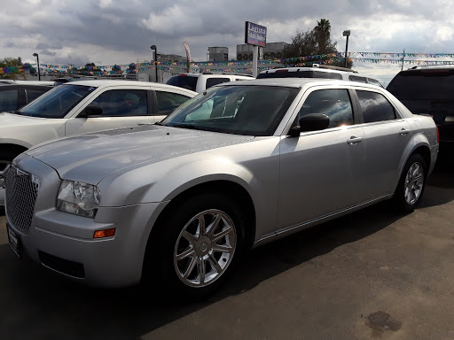 Used Car Dealer «Laguna Auto Sales», reviews and photos, 1214 E California Ave, Bakersfield, CA 93307, USA