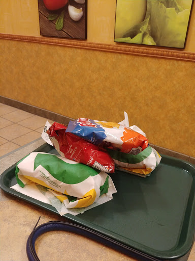 Shopping Mall «Southpoint Shopping Center», reviews and photos, E Palatine Rd & Rand, Arlington Heights, IL 60004, USA