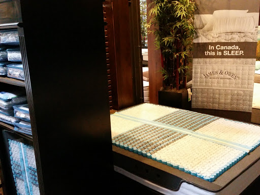 Furniture Store «The Dump Furniture Outlet», reviews and photos, 10251 North Fwy, Houston, TX 77037, USA