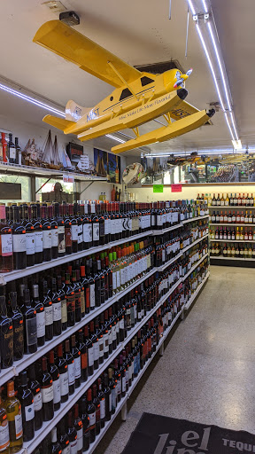 Liquor Store «Sunset Point Liquors», reviews and photos, 2516 Sunset Point Rd, Clearwater, FL 33765, USA