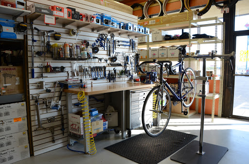 Bicycle Store «BOI Bicycle Outfitters Indy», reviews and photos, 1309 South High School Road, Indianapolis, IN 46241, USA