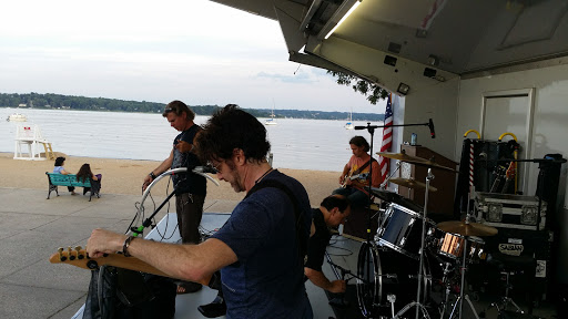 Park «West Harbor Beach Memorial Park - Village Of Bayville», reviews and photos, 10 West Harbour Drive, Bayville, NY 11709, USA