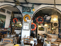 Atmosphère du Restaurant de fruits de mer Restaurant Le P' Tit Pecheur à Capbreton - n°5
