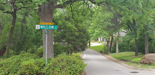 Bicycle Repair Shop «Grapevine Bike Center», reviews and photos, 1106 W Northwest Hwy, Grapevine, TX 76051, USA