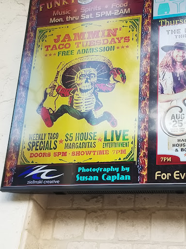 Bar «Funky Biscuit», reviews and photos, 303 SE Mizner Blvd #59, Boca Raton, FL 33432, USA