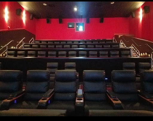 Movie Theater «Regal Cinemas Crocker Park 16 & IMAX», reviews and photos, 30147 Detroit Ave, Westlake, OH 44145, USA