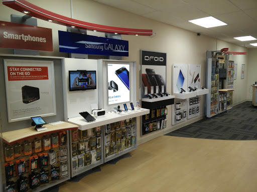 Cell Phone Store «Verizon Authorized Retailer, TCC», reviews and photos, 2100 Dixwell Ave, Hamden, CT 06514, USA