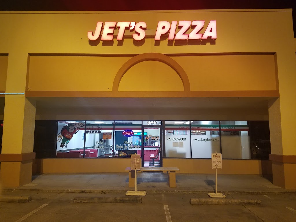 Jet's Pizza 33708