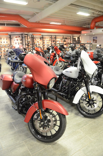 Motorcycle Dealer «Phantom Harley-Davidson», reviews and photos, 291 N Cypress Dr, Manteno, IL 60950, USA