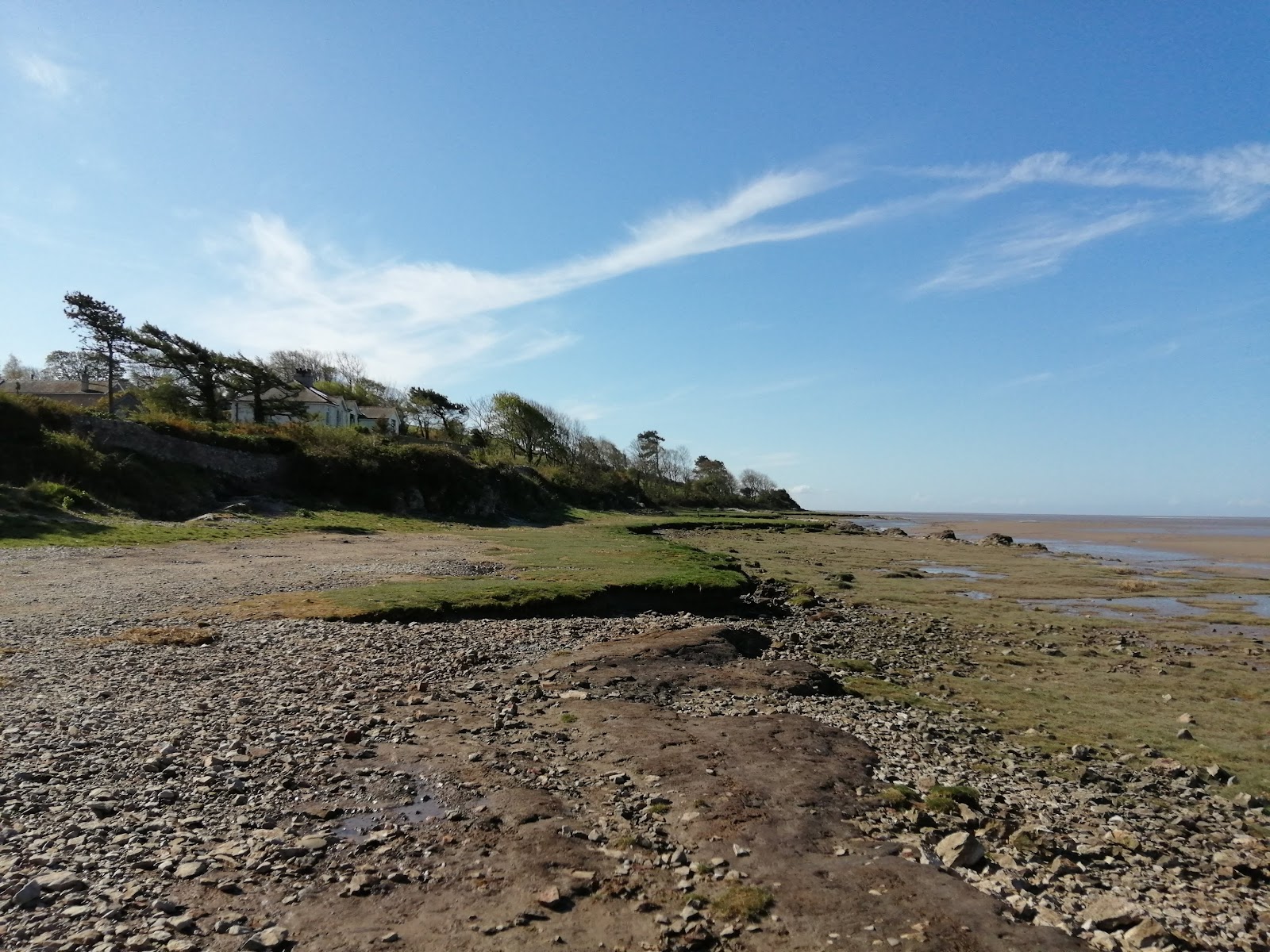 Photo of Silverdale Beach and the settlement