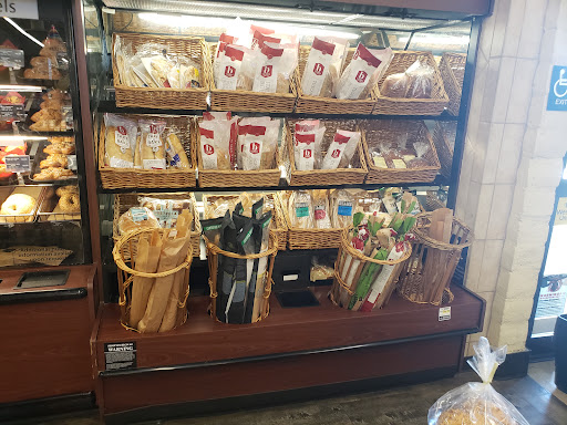 Grocery Store «Pavilions», reviews and photos, 845 E California St, Pasadena, CA 91106, USA