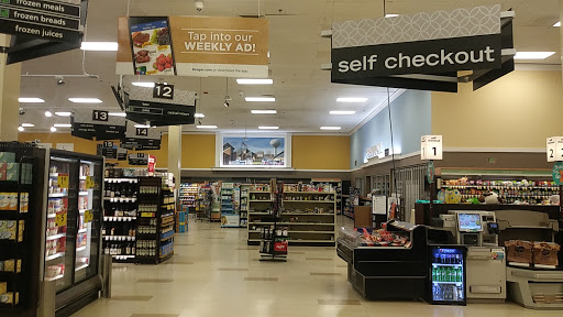 Grocery Store «Kroger», reviews and photos, 17447 Haggerty Rd, Northville, MI 48168, USA